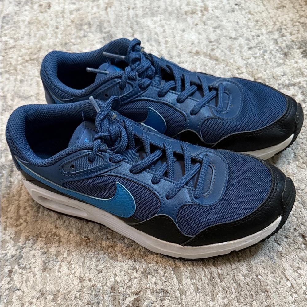 Blue and Black Nike air max Athletic Sneakers